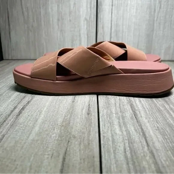 UGG Emily Pink Cross Strap Strappy Sandal Patent Leather 1107896 Womens Size 10 - Picture 3 of 8